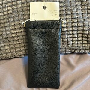 Black Eyewear Case, glasses are not included, they are listed separately.